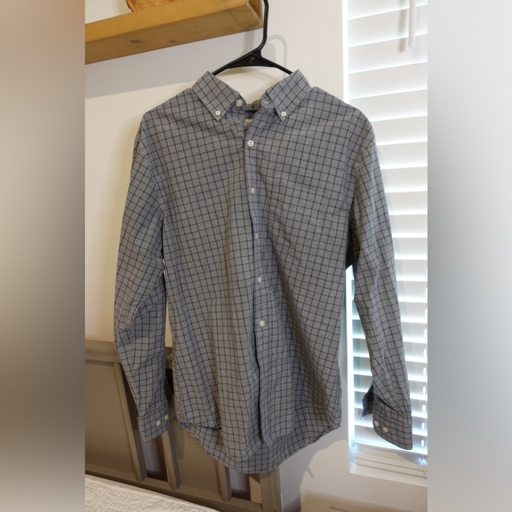 Croft and Borrow Botton up long sleeve dress shirt
